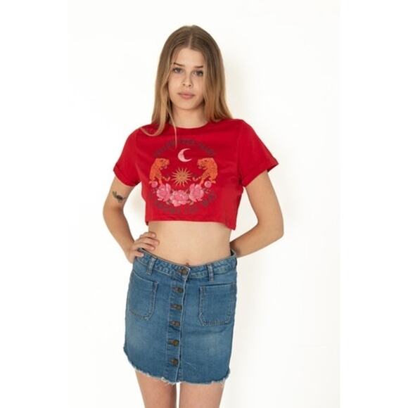 RECYCLED THREADS | Follow Your Heart Crop Top Graphic Tee Tiger Moon Large Red - Picture 1 of 14